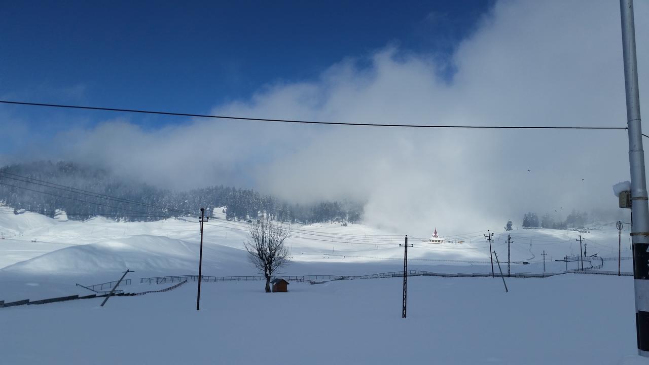 Hotel Gulmarg Inn Exterior photo